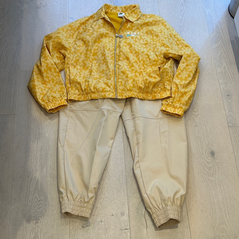 Nike Jacket and Pants Bundle